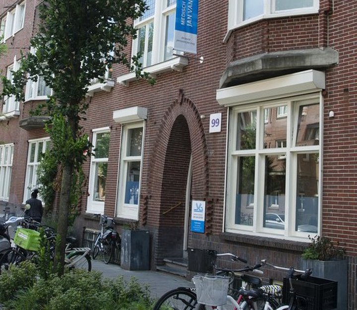 Ingang Jan Van Goyen poli Lairessestraat 99